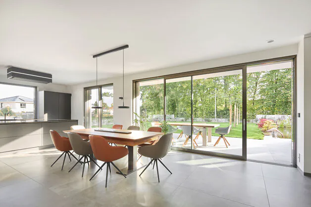 Exklusive Schiebetüranlage mit modernem Design und hochwertiger Verarbeitung